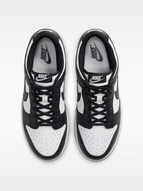 Nike Dunk Low Retro Panda color way size 10 MINT CONDITION